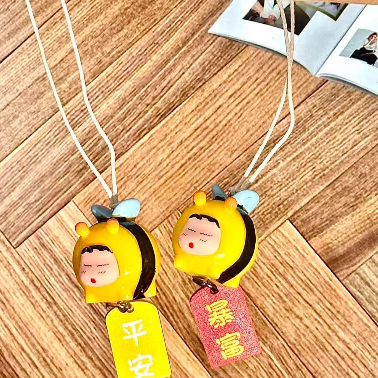 Crayon Shin-chan Bee Cosplay F - Car Accessories Papar 评论和价格