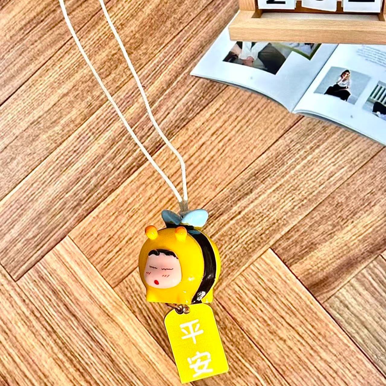 Crayon Shin-chan Bee Cosplay F - Car Accessories Papar 评论和价格